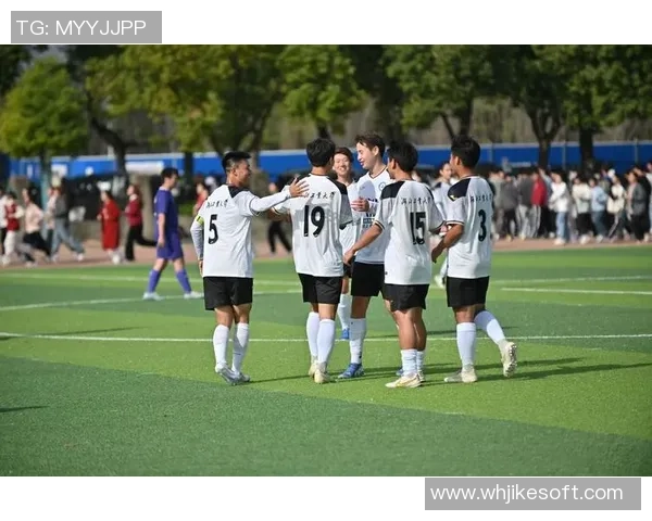 武汉足球队的崛起与发展:聚焦城市足球力量的崭新篇章 武汉足球队的崛起与发展:聚焦城市足球力量的崭新篇章